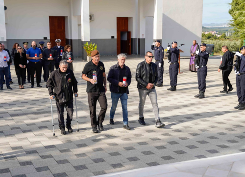 Fotografija 4 - Položeni vijenci na Kvanju