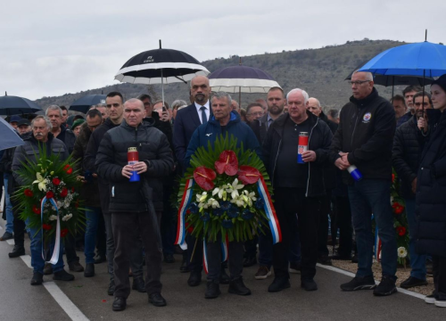 Fotografija 11 - Obilježavanje 32. godišnjice ratnog zločina nad hrvatskim braniteljima u Dragišićima