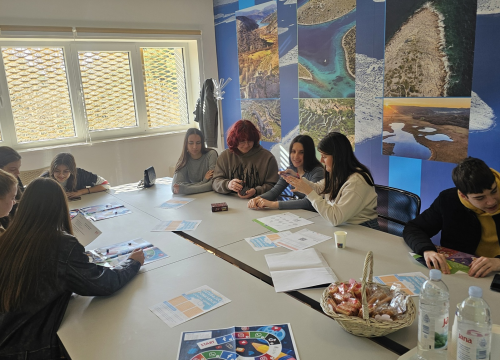 Fotografija 6 - Izazovi i prijetnje u digitalnom svijetu: Učenici Ekonomske škole obilježili Dan sigurnijeg interneta