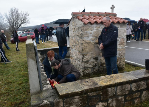 Fotografija 10 - Obilježavanje 32. godišnjice ratnog zločina nad hrvatskim braniteljima u Dragišićima