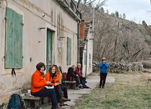Fotografija 4 - Planinari iz Kaštel Starog posjetili Knin i Kninske njuškice