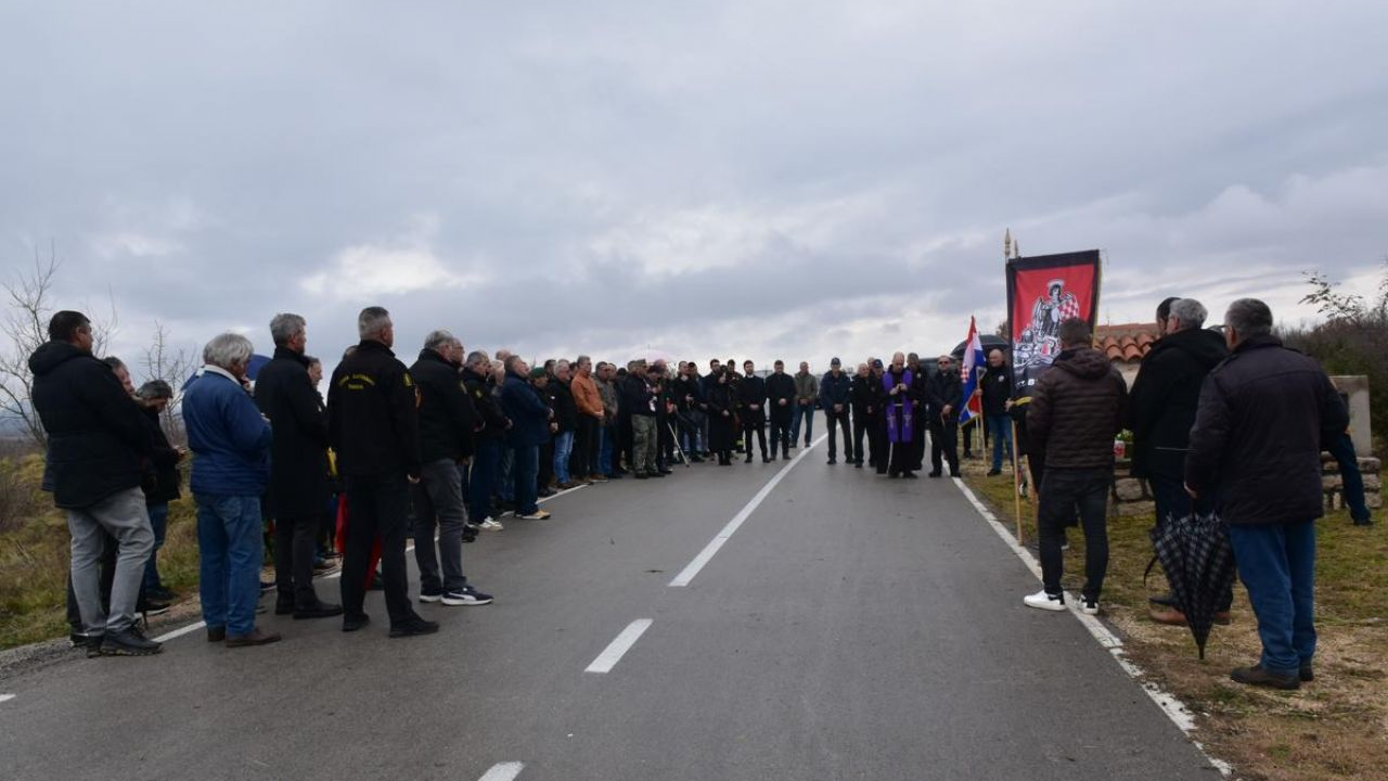 Obilježena 32. godišnjica ratnog zločina nad hrvatskim braniteljima u Dragišićima