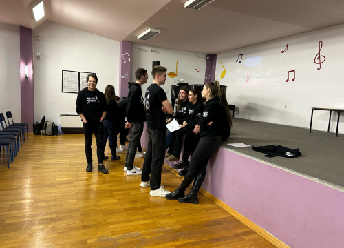 Fotografija 13 - U Drniškoj Gospi od Ružarija održana duhovna obnova za mlade i roditelje