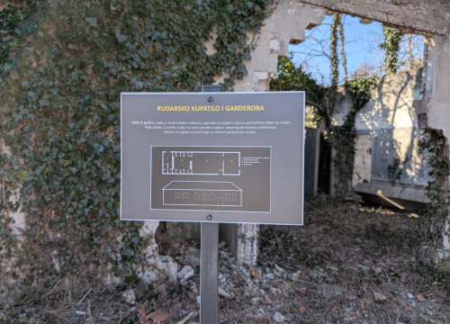 Fotografija 2 - Očuvanje industrijske baštine: Uređen plato ispred ulaza u bivši rudnik u Siveriću