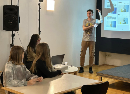 Fotografija 22 - Mladi filmaši u Šibeniku učili i stvarali film kroz projekt 'Studio i režija'