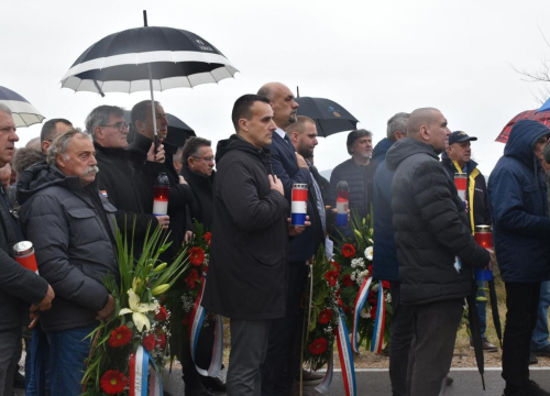 Fotografija 13 - Obilježavanje 32. godišnjice ratnog zločina nad hrvatskim braniteljima u Dragišićima