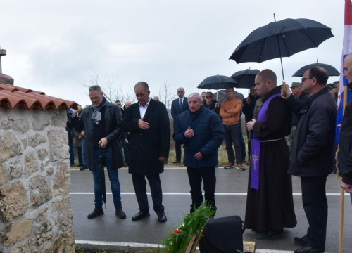Fotografija 5 - Obilježavanje 32. godišnjice ratnog zločina nad hrvatskim braniteljima u Dragišićima